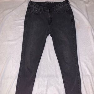 Universal Thread Curvy/Long Black Skinny Jeans